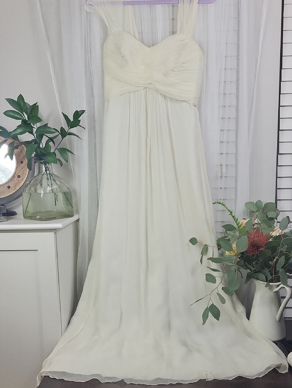 AMSALE silk off‎ White Chiffon Empire-Waist Maxi Dress. Size 8
